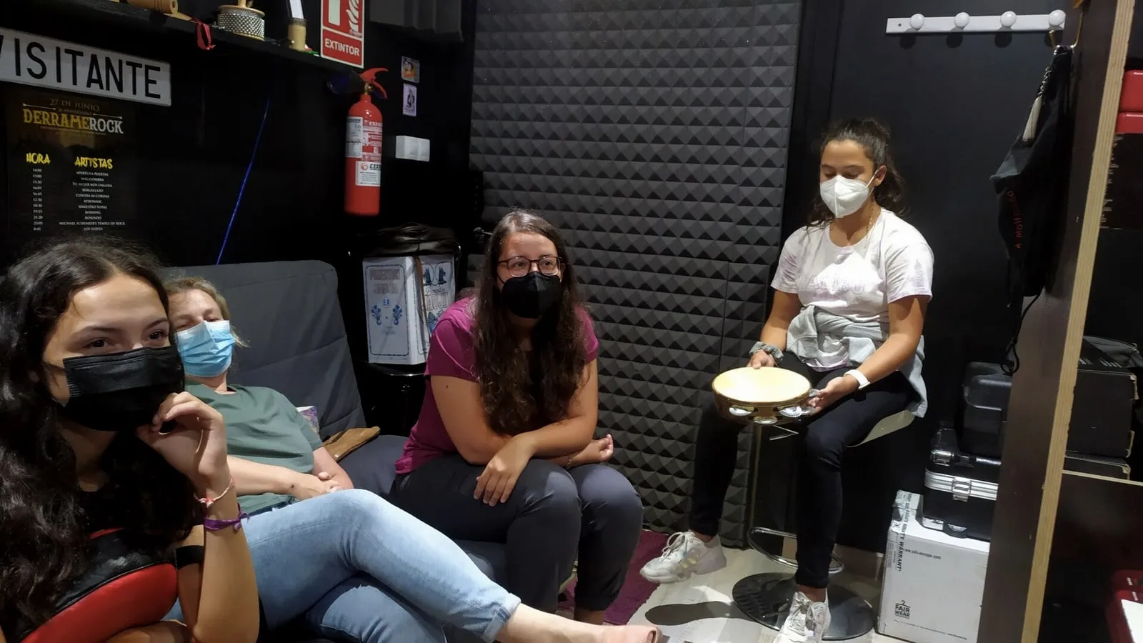 Pandereteiras Xirandola en el estudio de Xonix Records