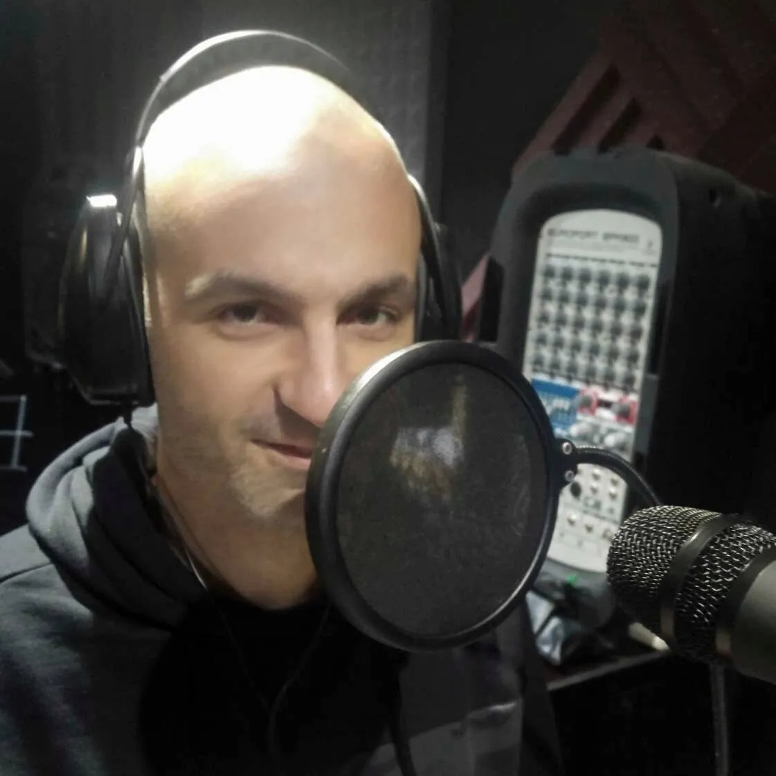 Paulo (Liska!) en el estudio de Xonix Records