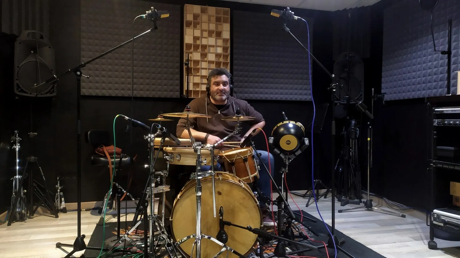 Richi (Os D'Abaixo) en el estudio de Xonix Records