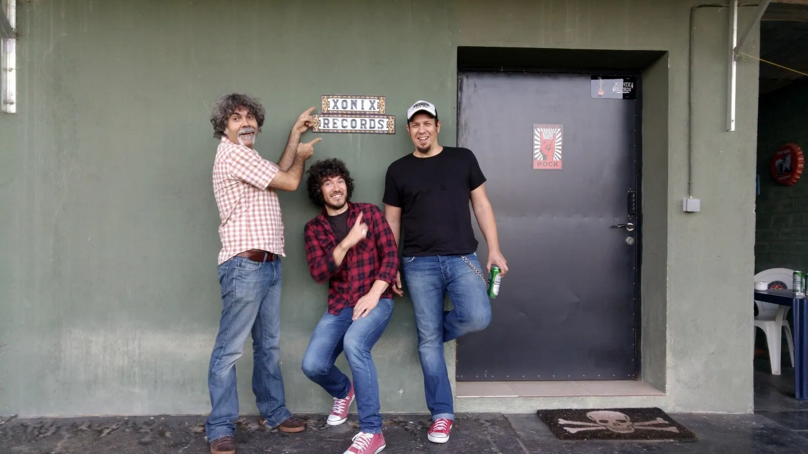 The Bo Derek's en el estudio de Xonix Records
